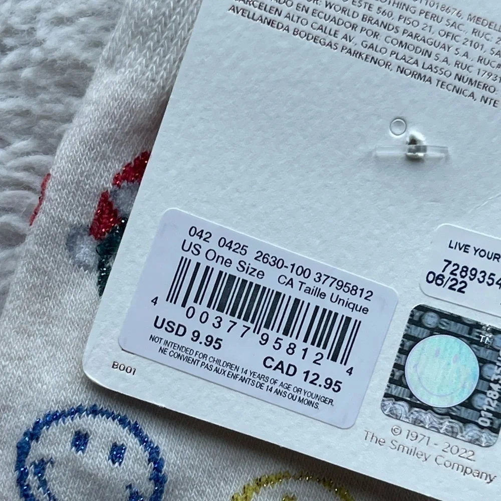 American Eagle NWT Christmas Holiday smiley face crew novelty socks